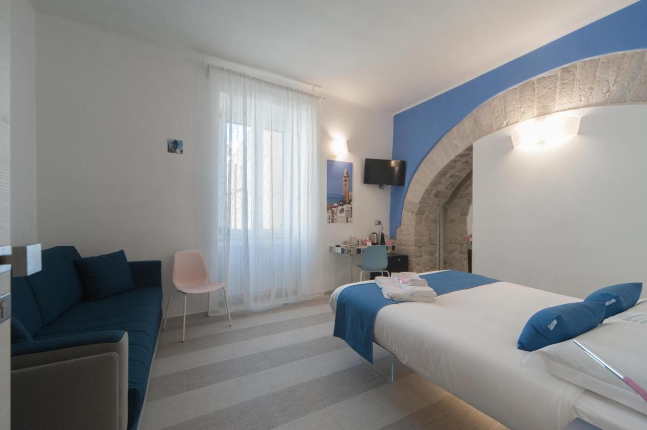 Bed and Breakfast La Cattedrale Dai Tetti Трани Экстерьер фото