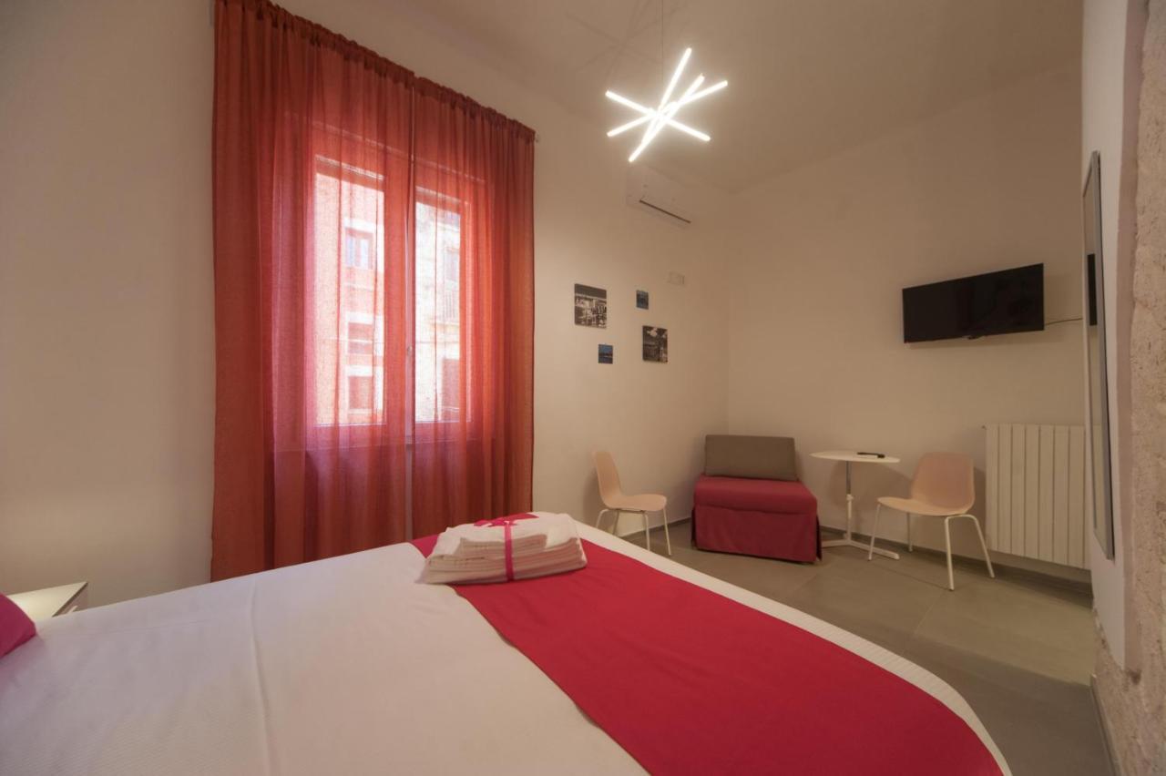 Bed and Breakfast La Cattedrale Dai Tetti Трани Экстерьер фото