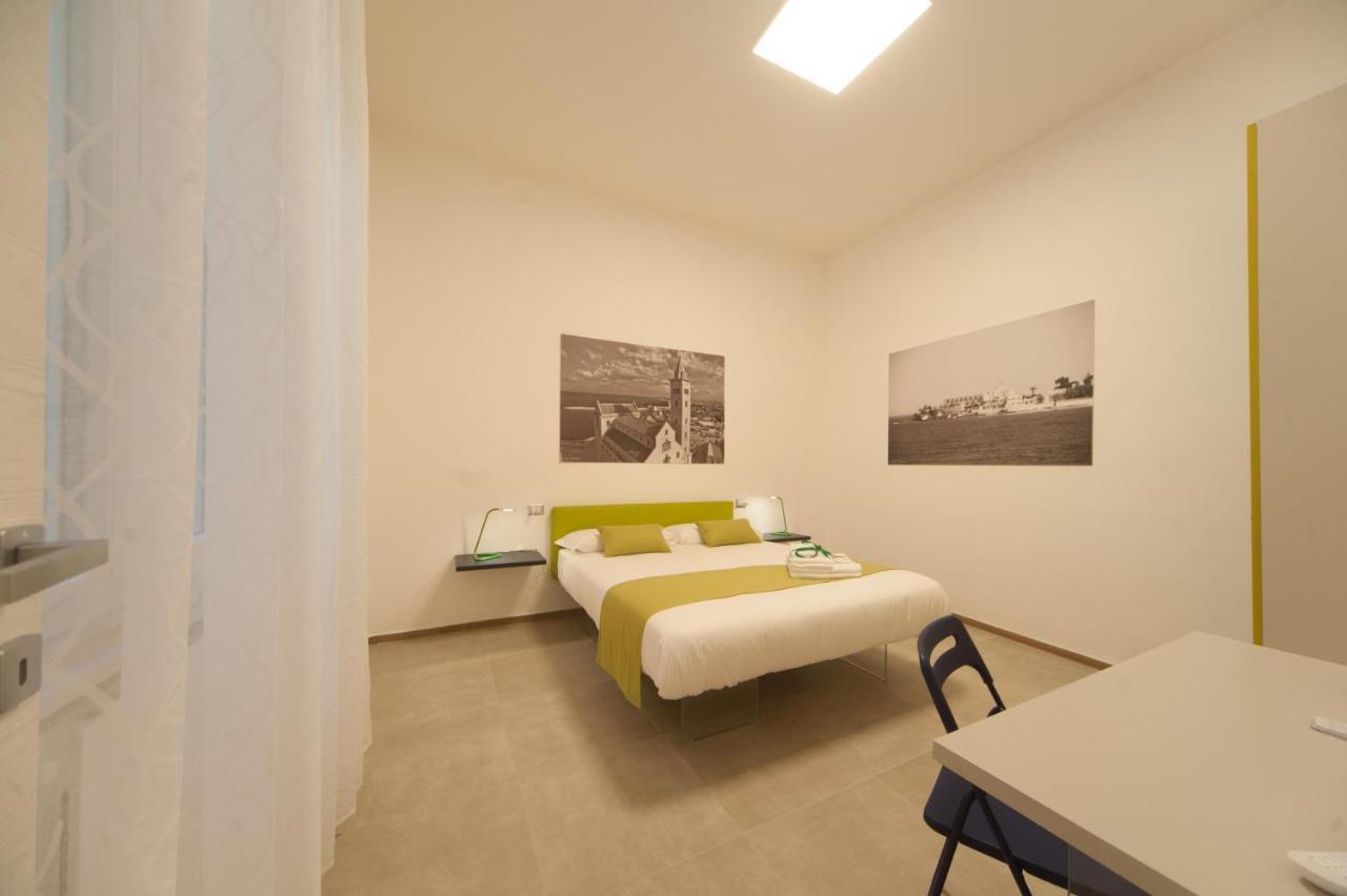 Bed and Breakfast La Cattedrale Dai Tetti Трани Экстерьер фото